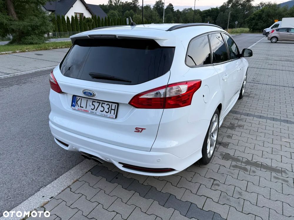 Ford Focus 2.0 EcoBoost ST mit Leder-Sport-Paket - 4