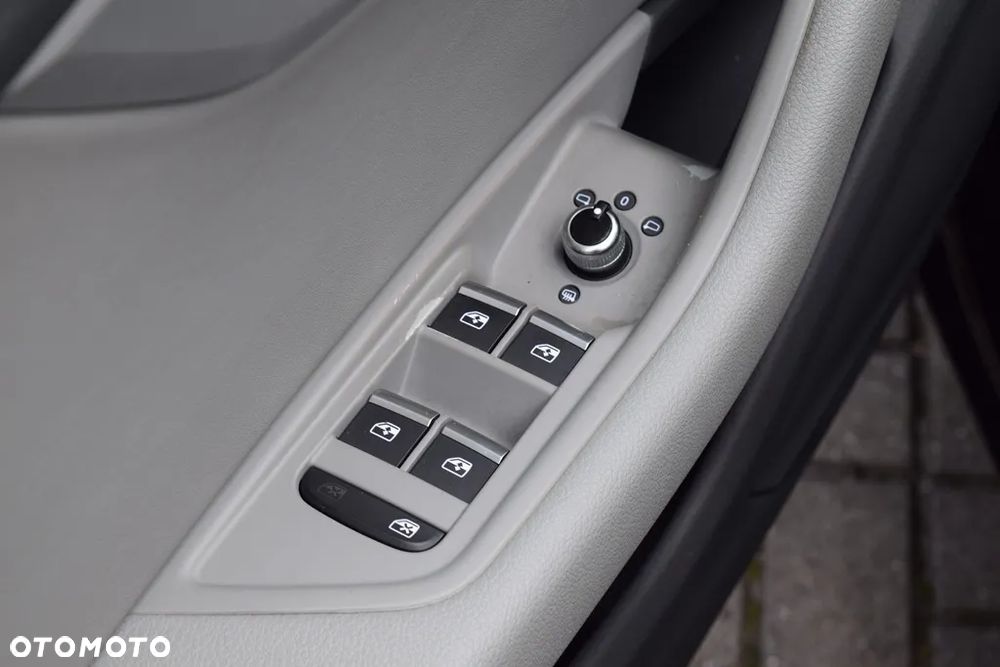 Audi A4 Limousine - 16