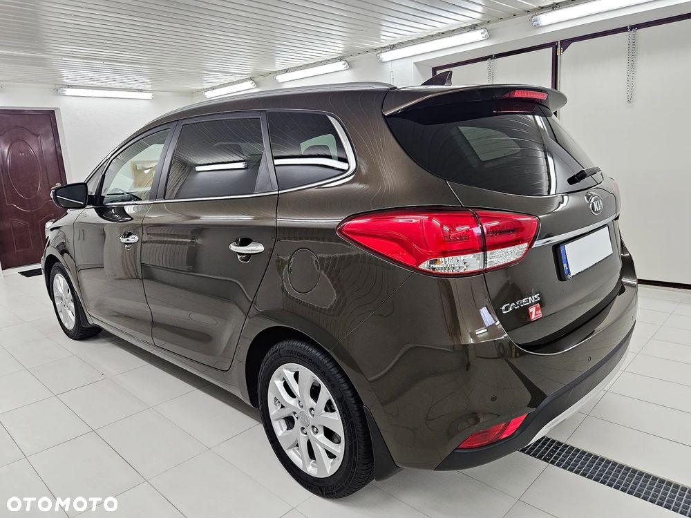 Kia Carens 1.6 GDI Business Line EU6 - 12