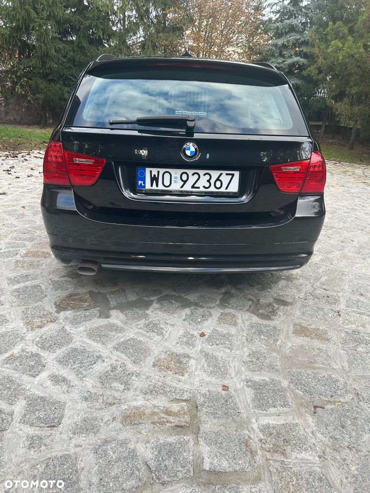 BMW Seria 3 318d - 4