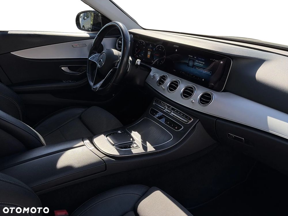 Mercedes-Benz Klasa E 200 d Avantgarde - 19
