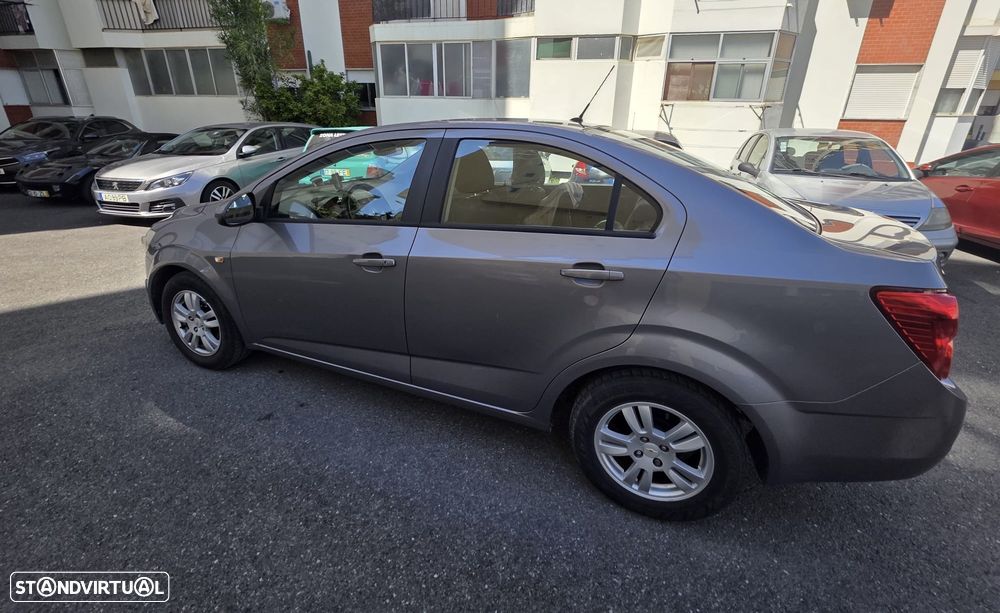 Chevrolet Aveo 1.2 LT - 5