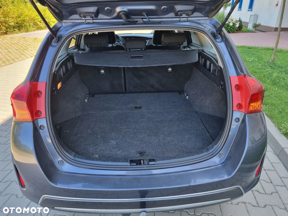 Toyota Auris 1.8 HSD Prestige - 12