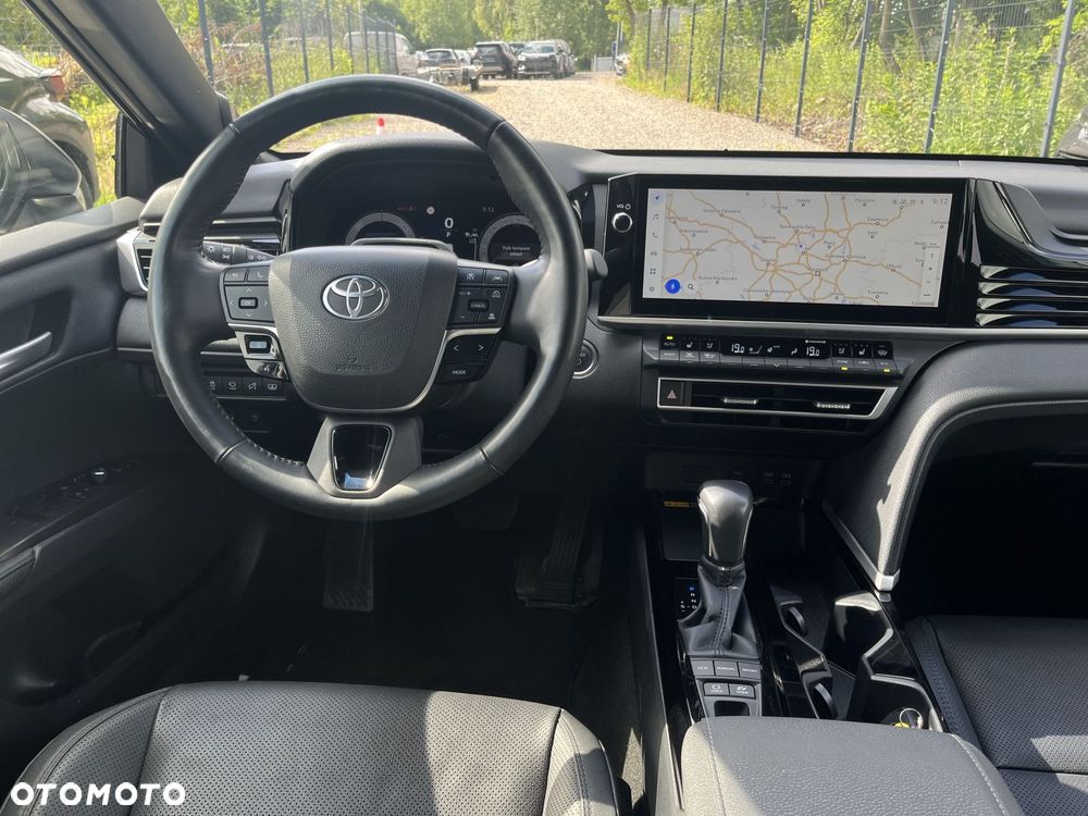 Toyota Camry - 6
