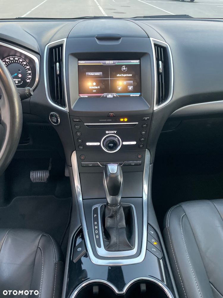 Ford S-Max - 19