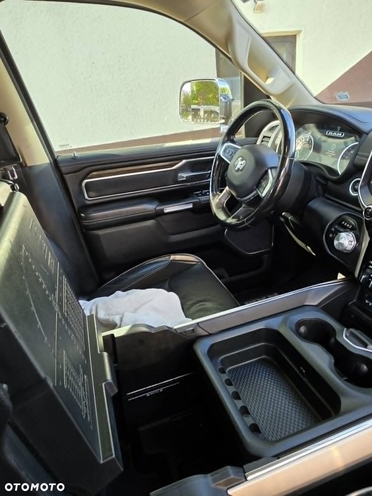 RAM 1500 Crew Cab Shortbed Laramie - 14