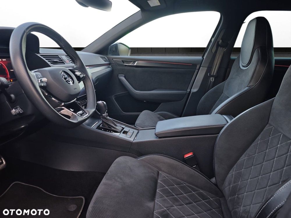 Skoda Superb 2.0 TDI SCR Sportline DSG - 20