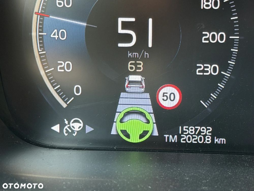 Volvo V90 D5 SCR AWD R-Design - 33