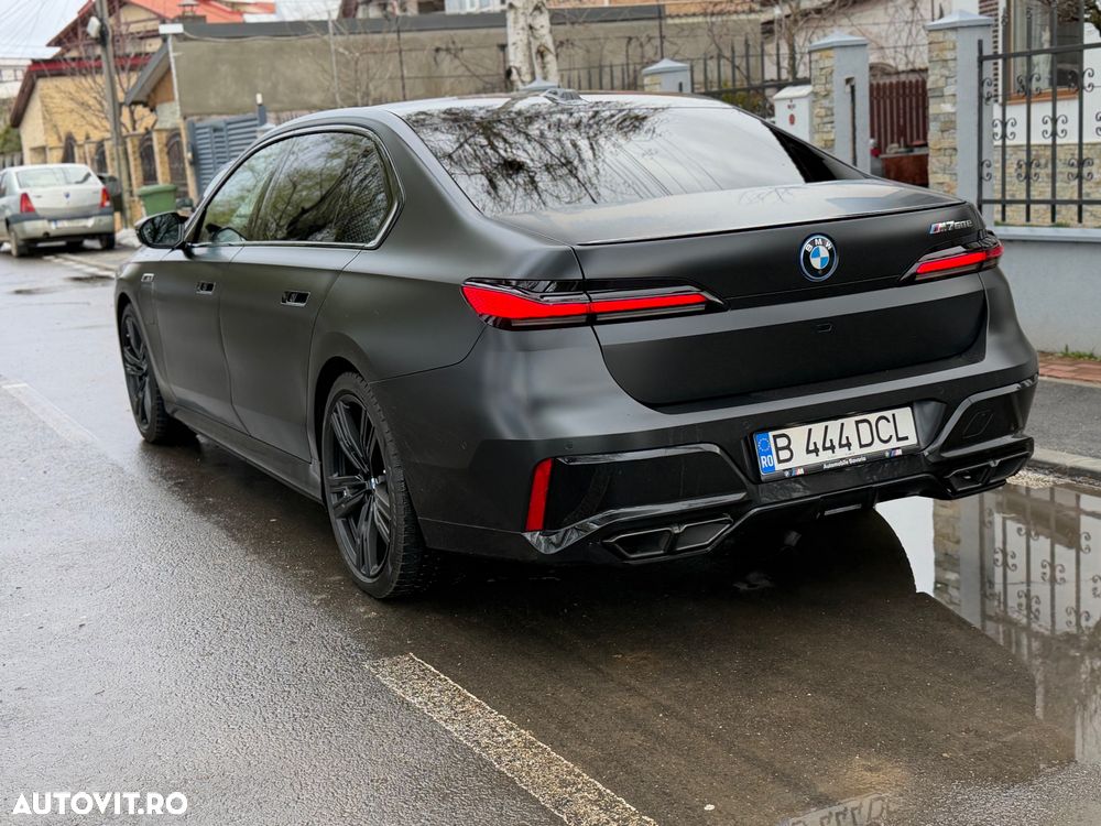 BMW M7 M760e xDrive - 9