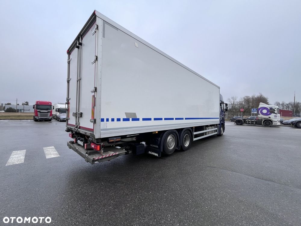 Scania Scania 6x2/4 oś skrętna i podnoszona 24, 23 euro palety 9,4 długości ASO DO KOŃCA DŁUGI IZOTERMA - 4