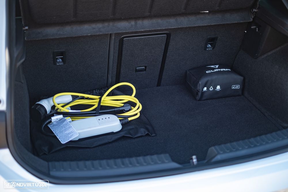 Cupra Leon 1.4 e-Hybrid (180 kW System) VZ - 21