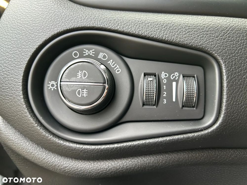 Jeep Renegade 1.0 GSE T3 Turbo Limited FWD S&S - 23