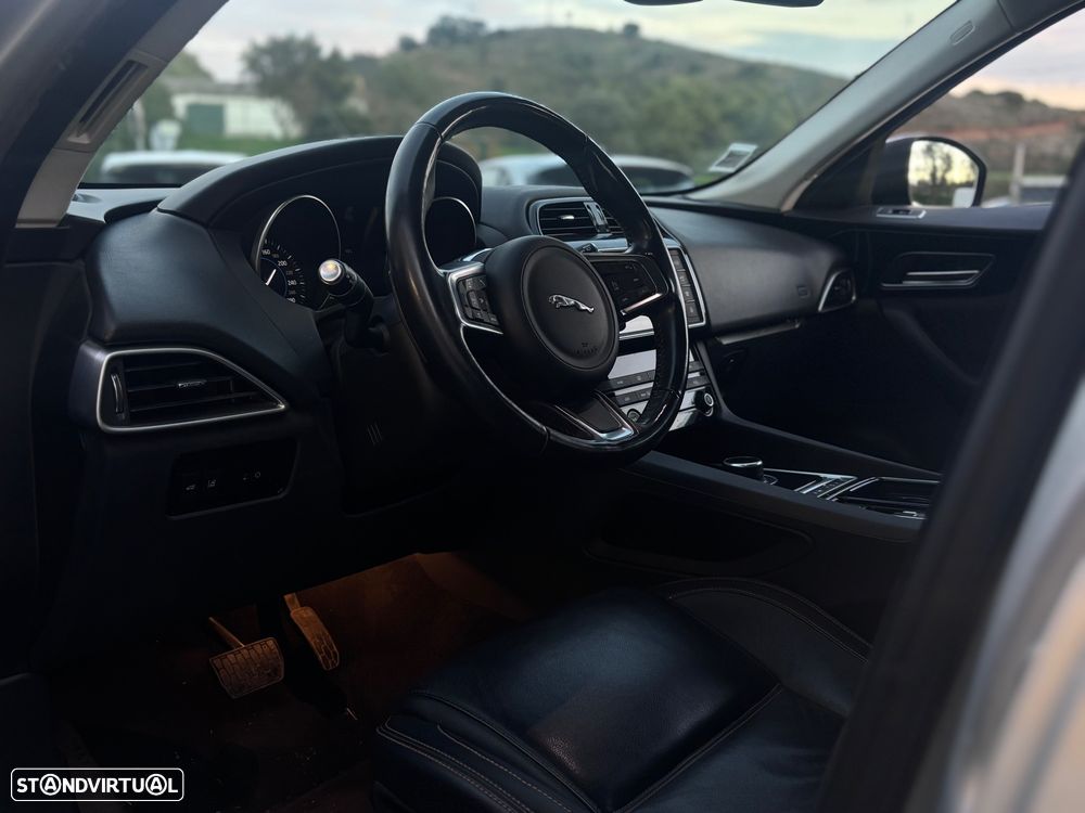 Jaguar F-Pace 2.0 i4D Prestige AWD Aut. - 6