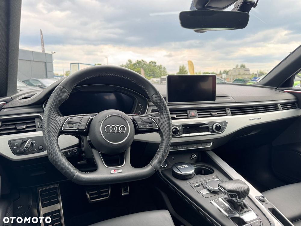 Audi A4 Limousine - 16