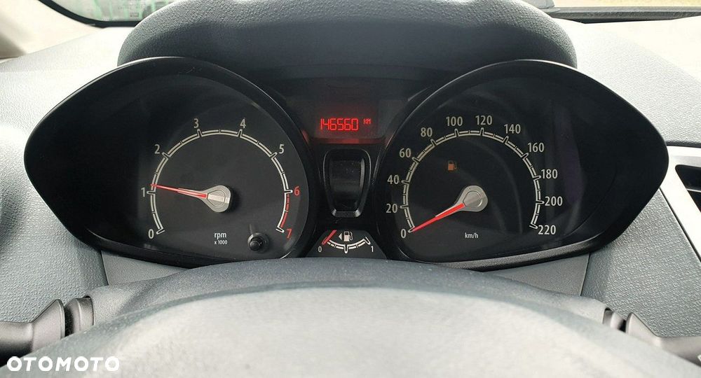 Ford Fiesta - 16