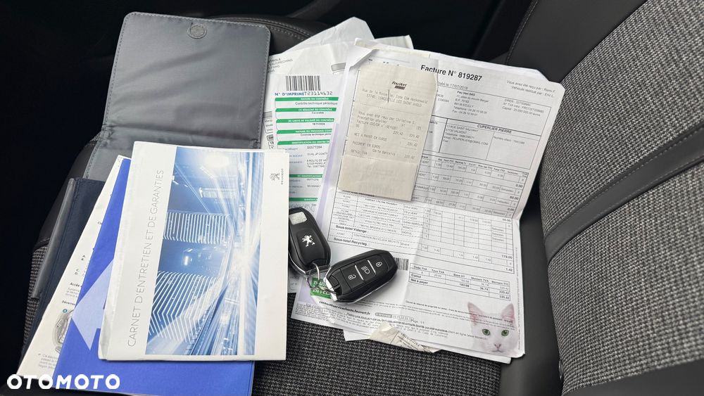 Peugeot 3008 1.6 BlueHDi Allure S&S - 9