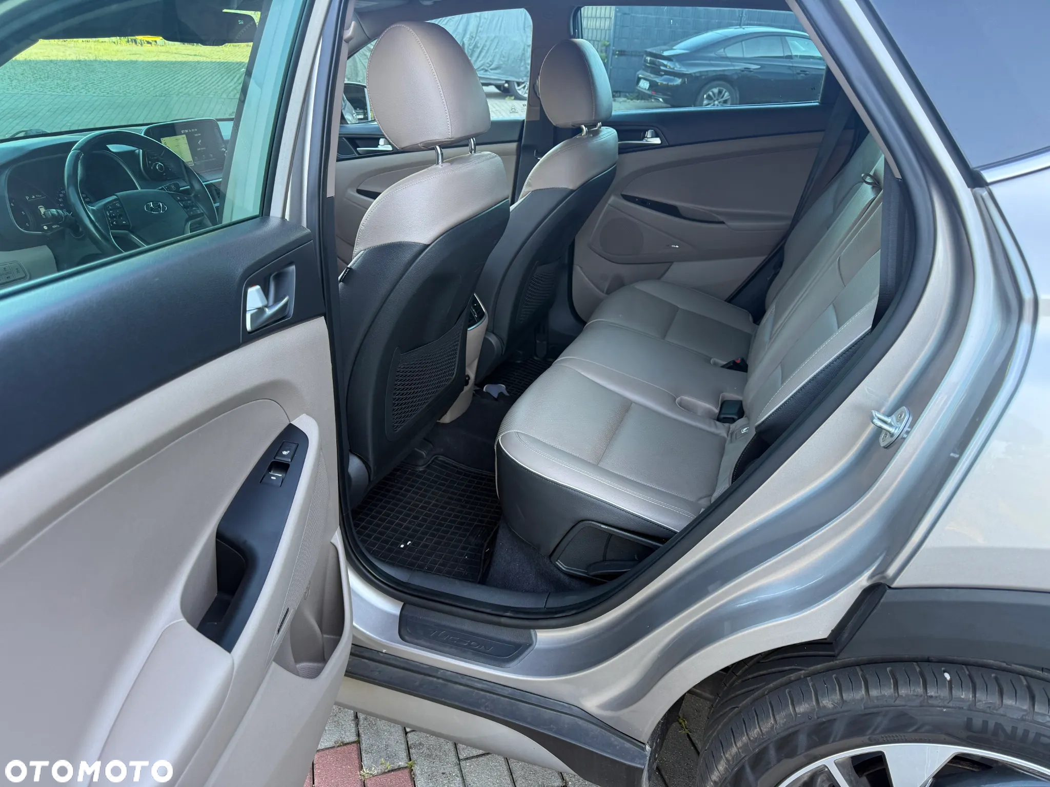 Hyundai Tucson 2.0 CRDi 4WD Automatik Premium - 32