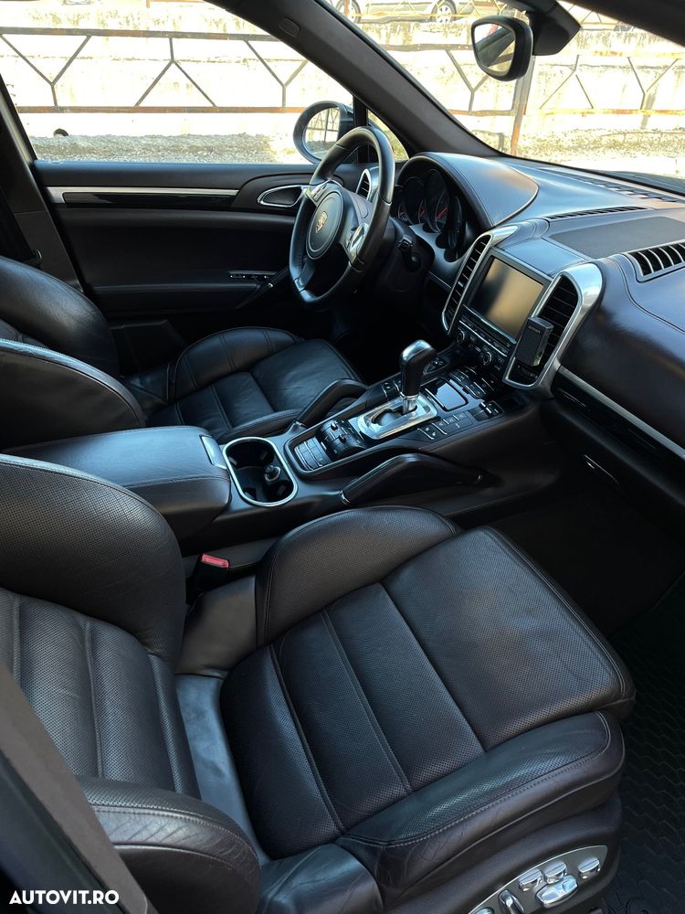 Porsche Cayenne 3.0TD TipTronic - 16