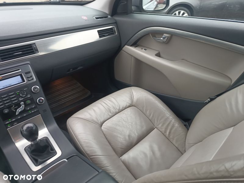 Volvo V70 D5 DPF Summum - 19