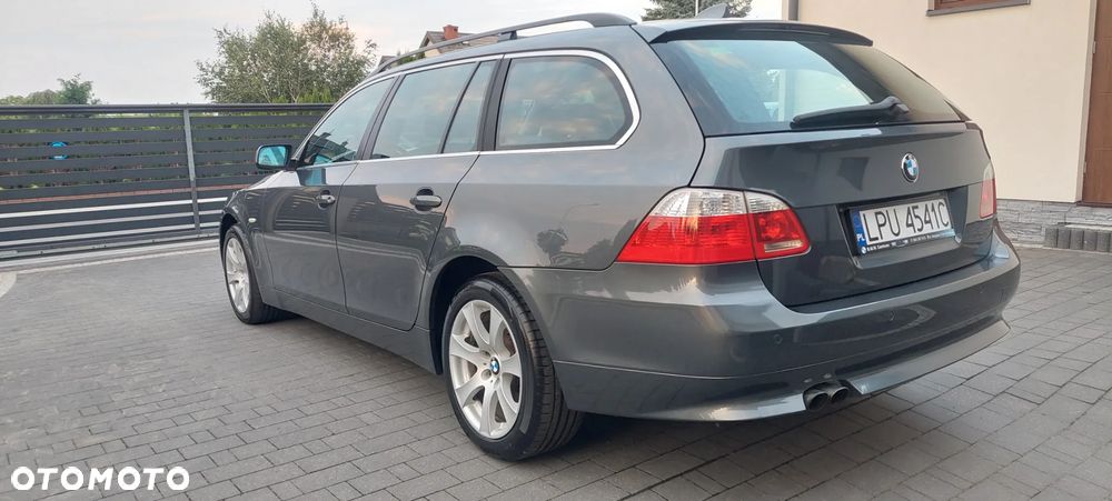 BMW Seria 5 525i - 25