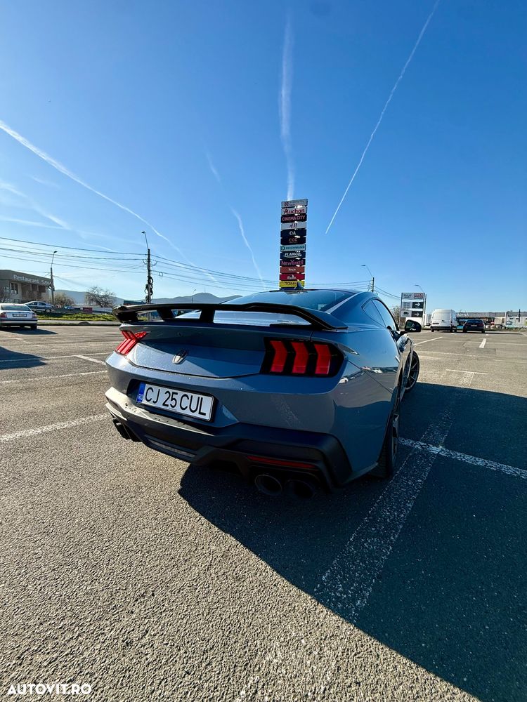 Ford Mustang - 8