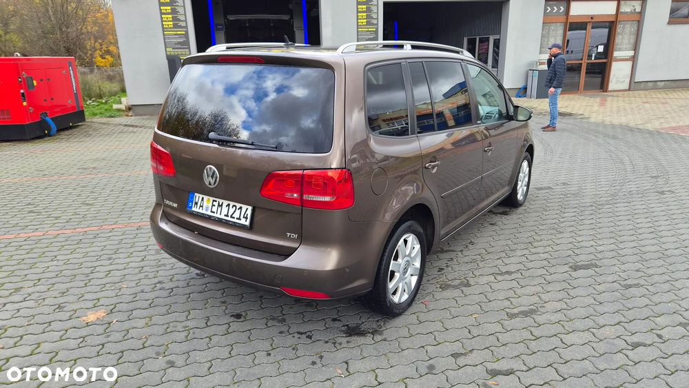 Volkswagen Touran - 8