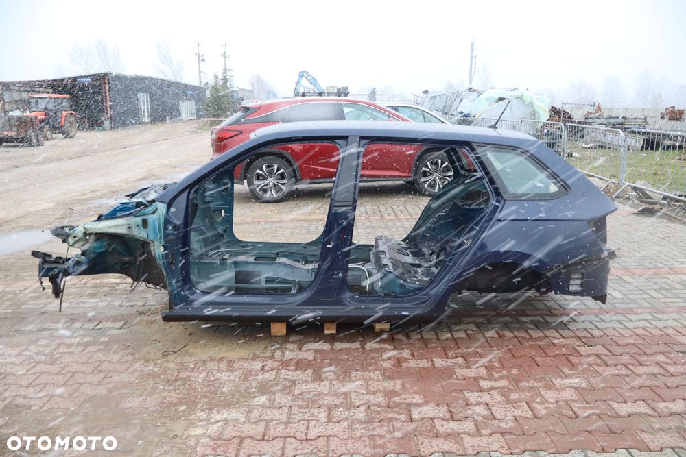 BŁOTNIK ĆWIARTKA PRAWY TYŁ SKODA FABIA III 1.0MPI - 7