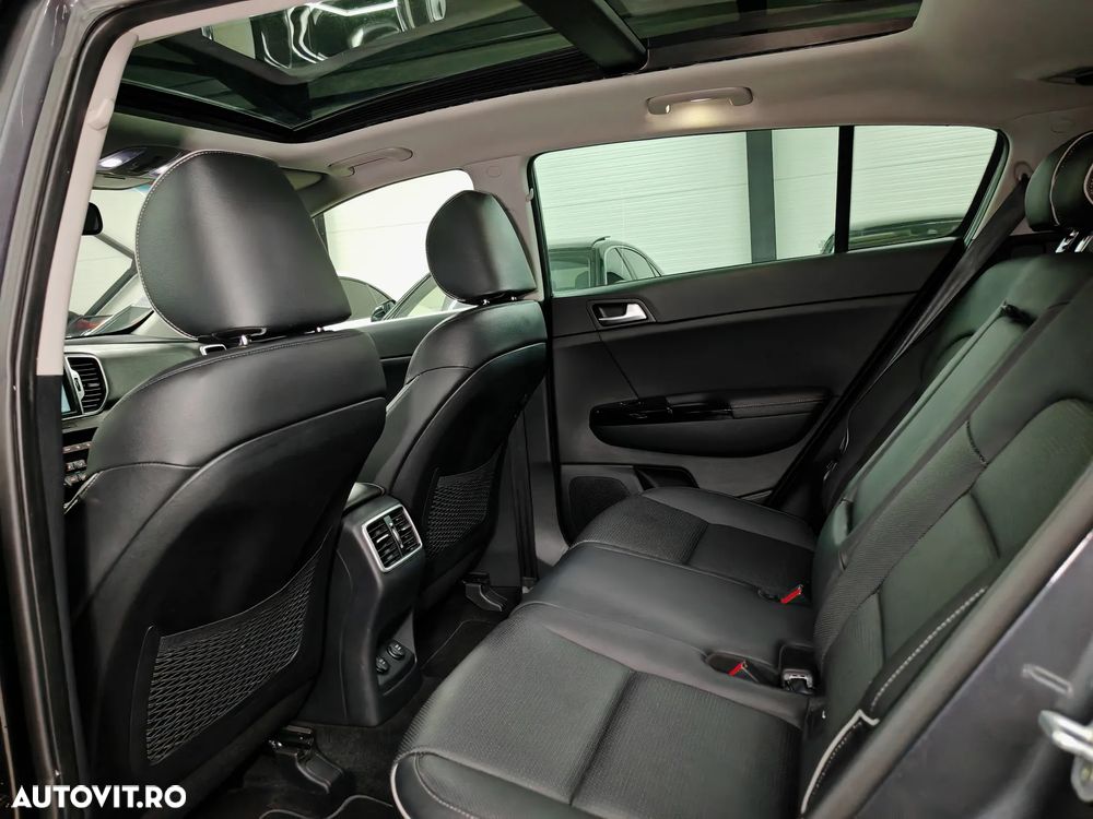 Kia Sportage 2,0 CRDI AWD Aut. Platinum - 11