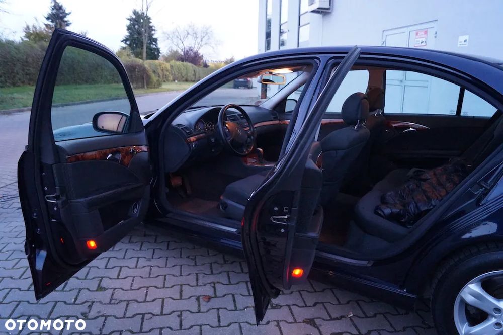 Mercedes-Benz Klasa E 200 Kompressor Automatik Elegance - 26