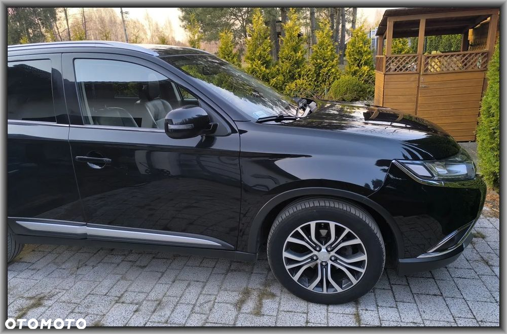 Mitsubishi Outlander 2.0 Intense + 4WD CVT - 17
