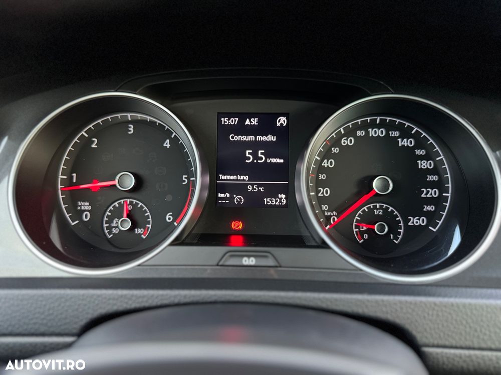 Volkswagen Golf 2.0 BlueTDI Comfortline - 38