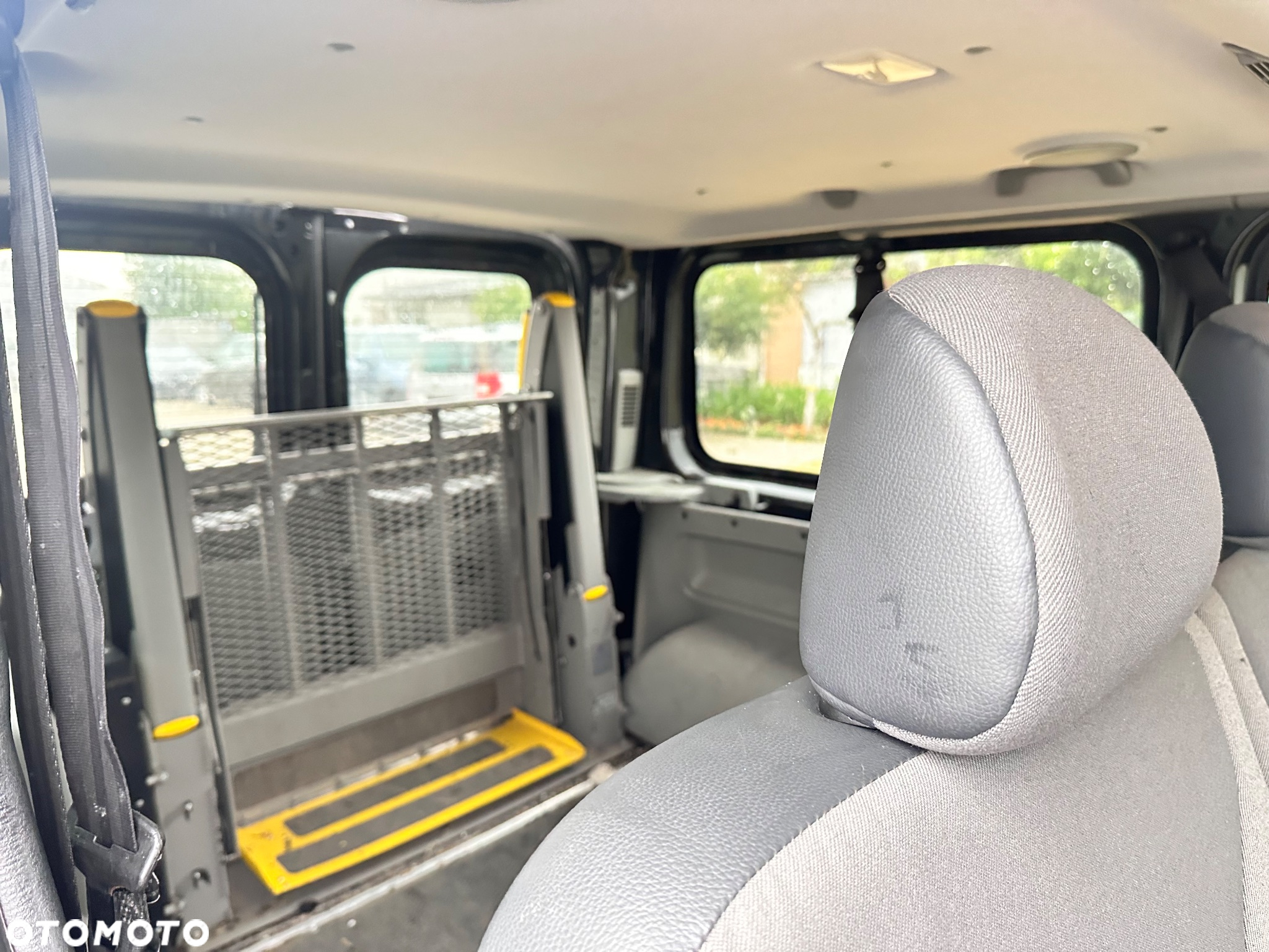 Renault Trafic 2.0 dCi 115 FAP Grand Passenger Black Edition - 7