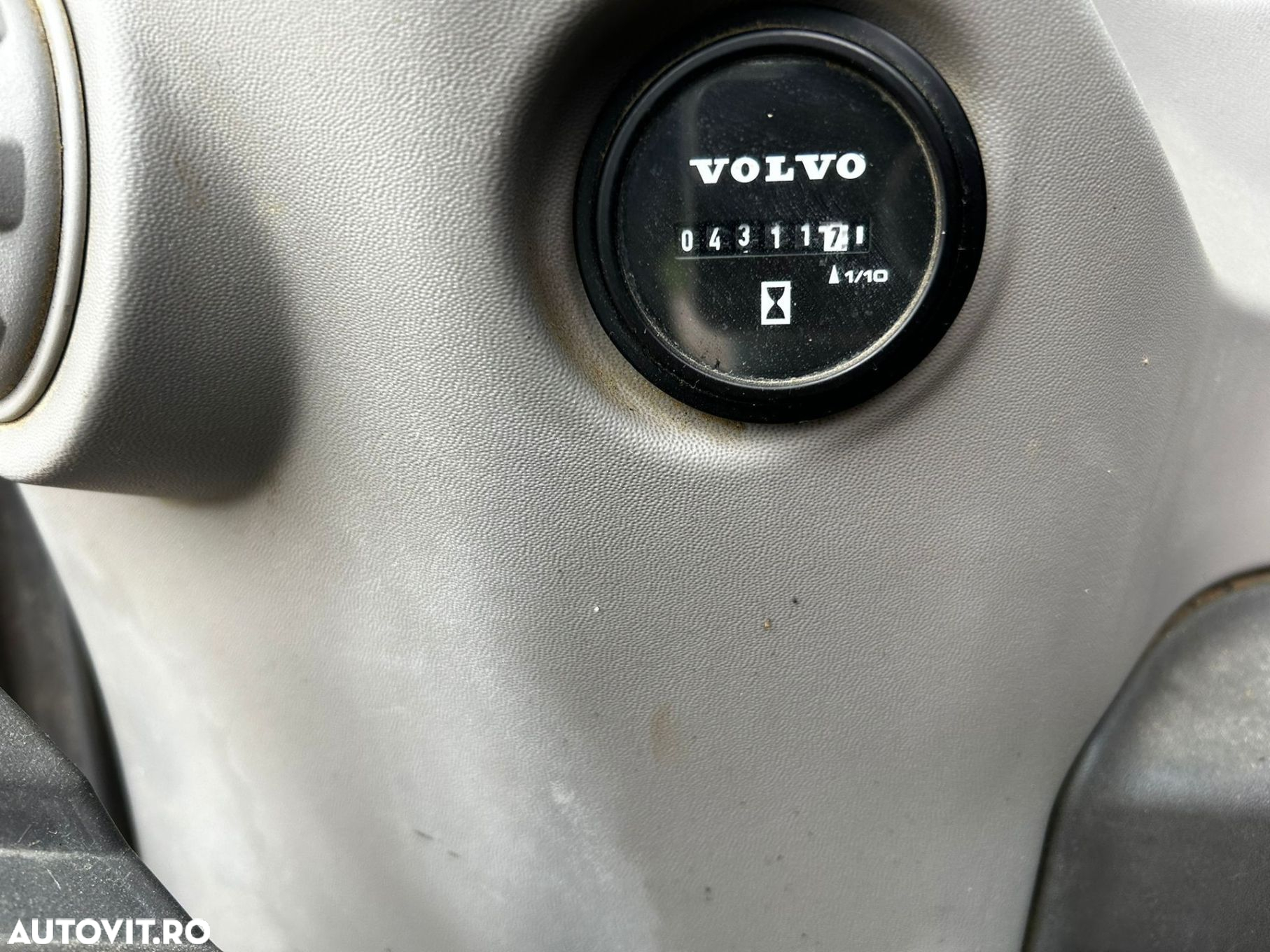 Volvo ECR 145 Excavator - 8