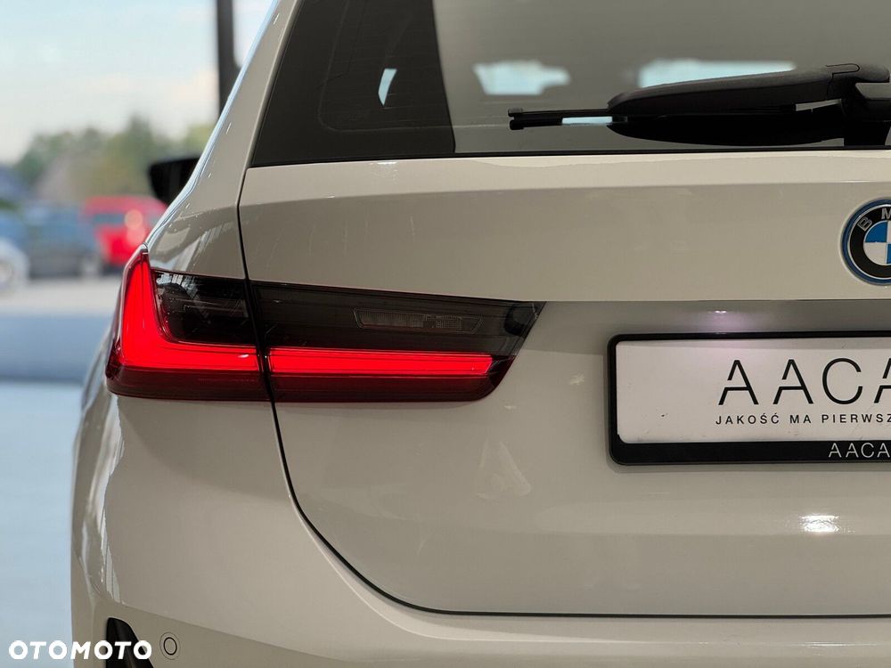BMW Seria 3 320e Sport Line - 39