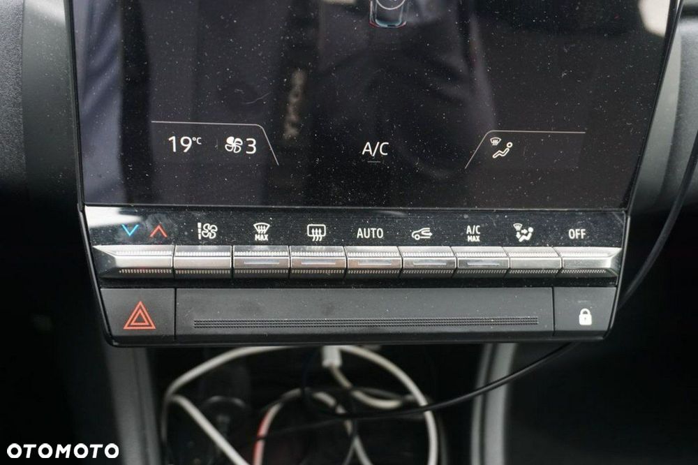 Renault Captur - 19