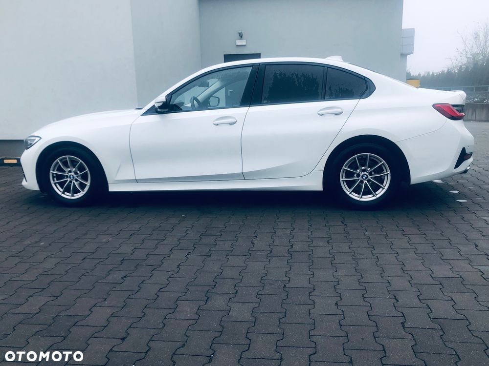 BMW Seria 3 318d Business Edition - 2