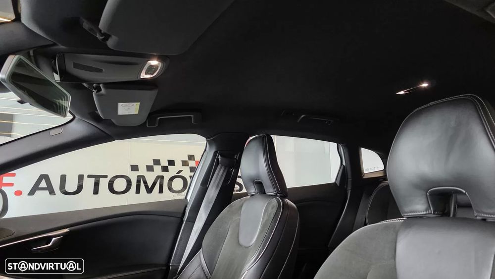 Volvo V40 2.0 D2 R-Design - 34