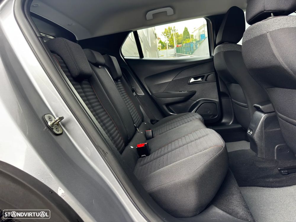 Peugeot e-2008 Active Pack - 32