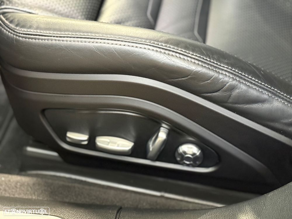 Porsche Panamera 4 E-Hybrid - 21