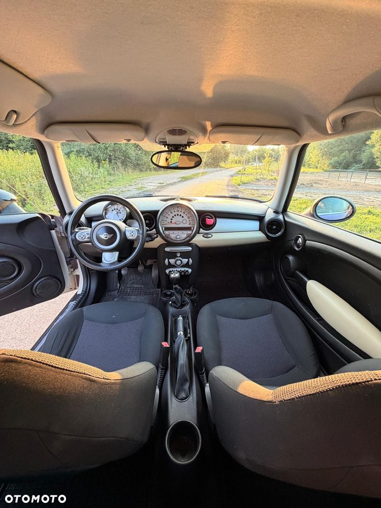 MINI Clubman Cooper D - 8