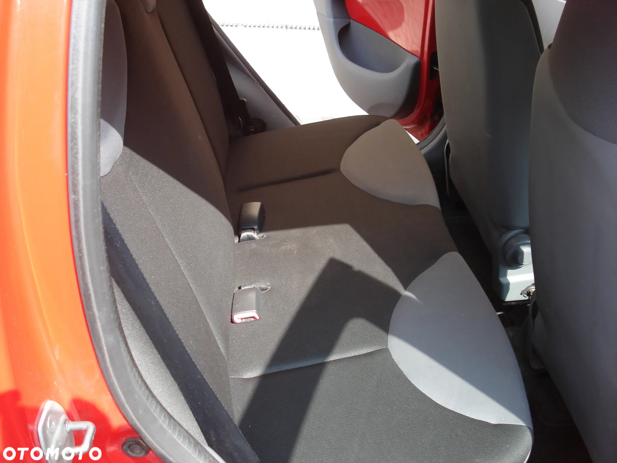 Peugeot 107 1.0 Happy - 10