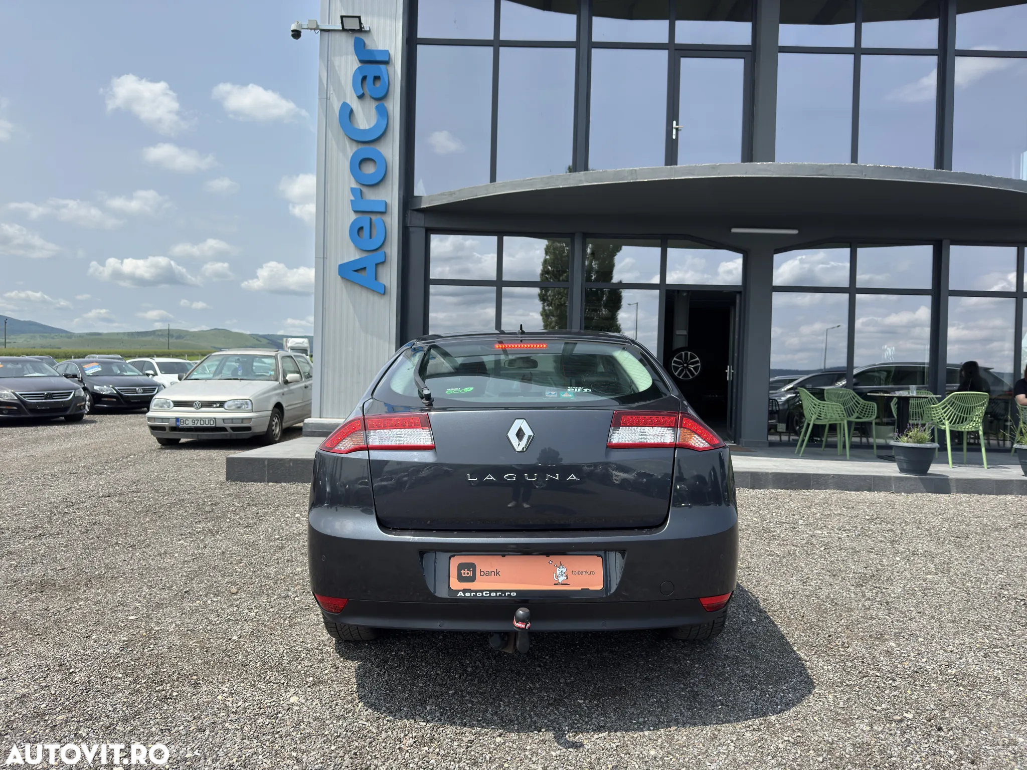Renault Laguna dCi 110 FAP Bose Edition - 8
