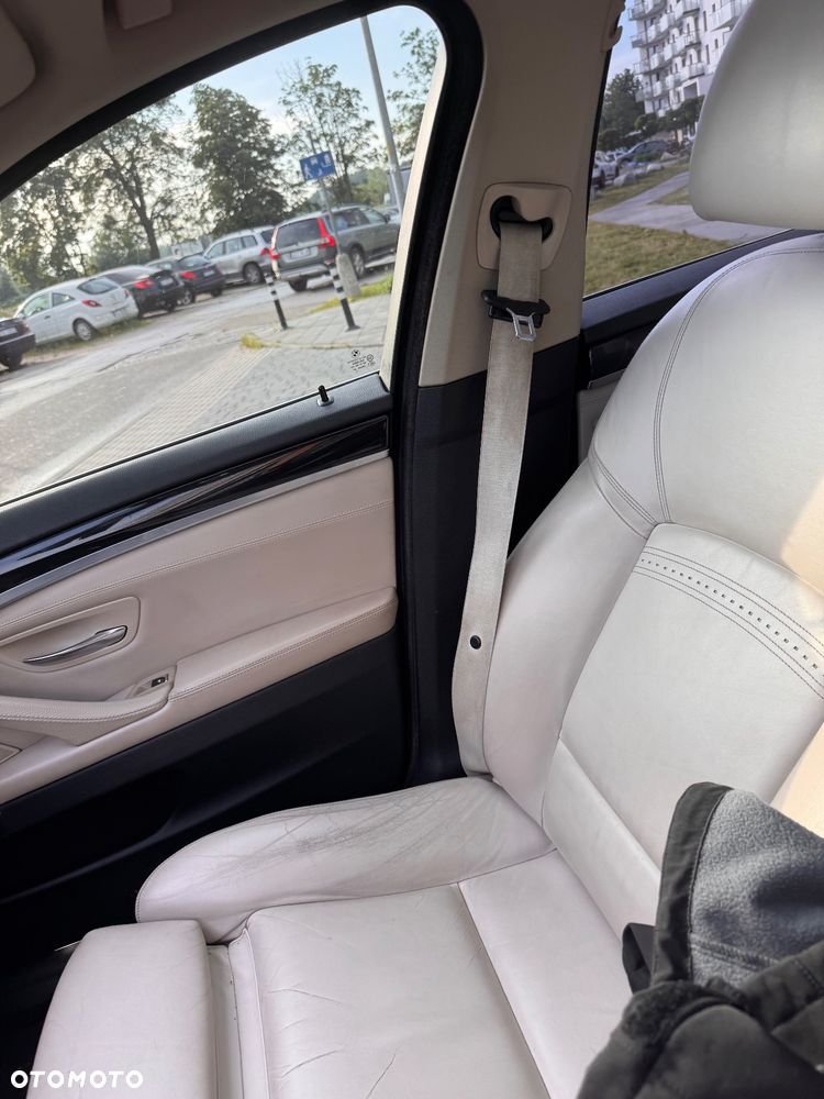 BMW Seria 5 525d xDrive Luxury Line - 8