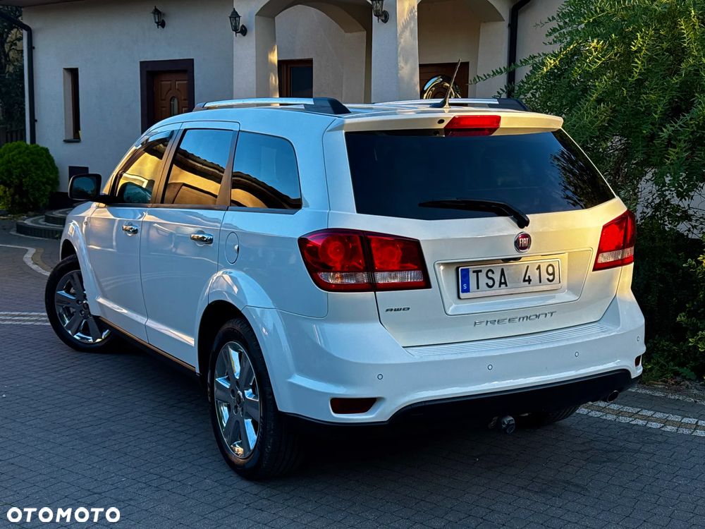 Fiat Freemont 2.0 Multijet Lounge AWD - 4