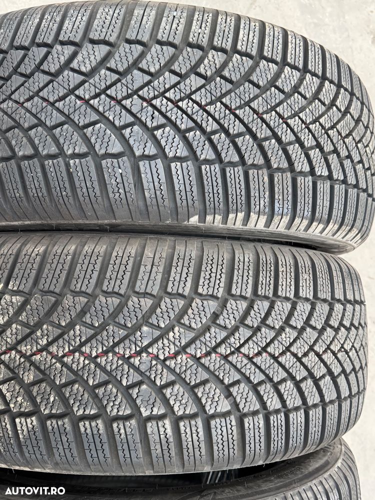 Vând 4 anvelope 235/50/19 bridgestone de iarnă ca noi - 2