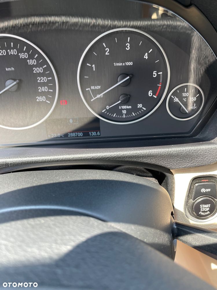 BMW Seria 3 318d Luxury Line - 21