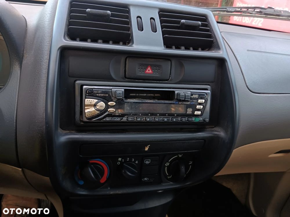 Nissan Terrano 2.7 TD S - 21