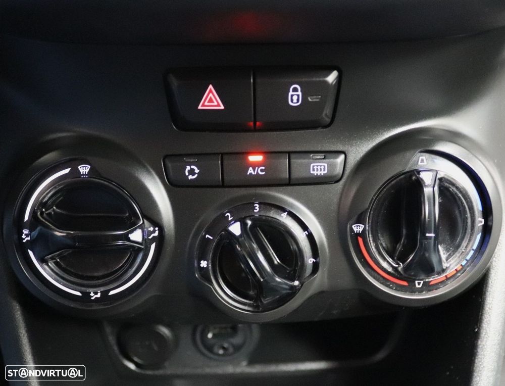 Peugeot 208 1.2 PureTech Active - 21