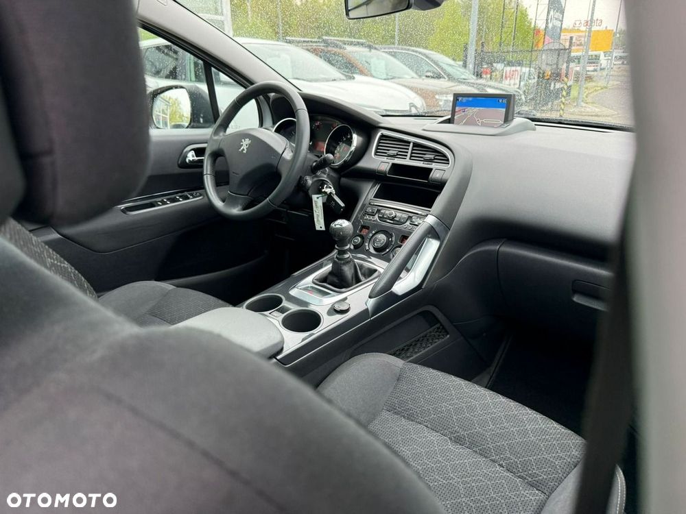 Peugeot 3008 1.6 THP Allure - 25