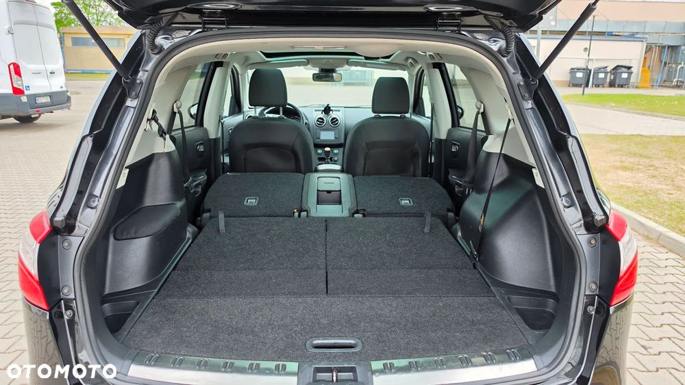 Nissan Qashqai+2 - 18